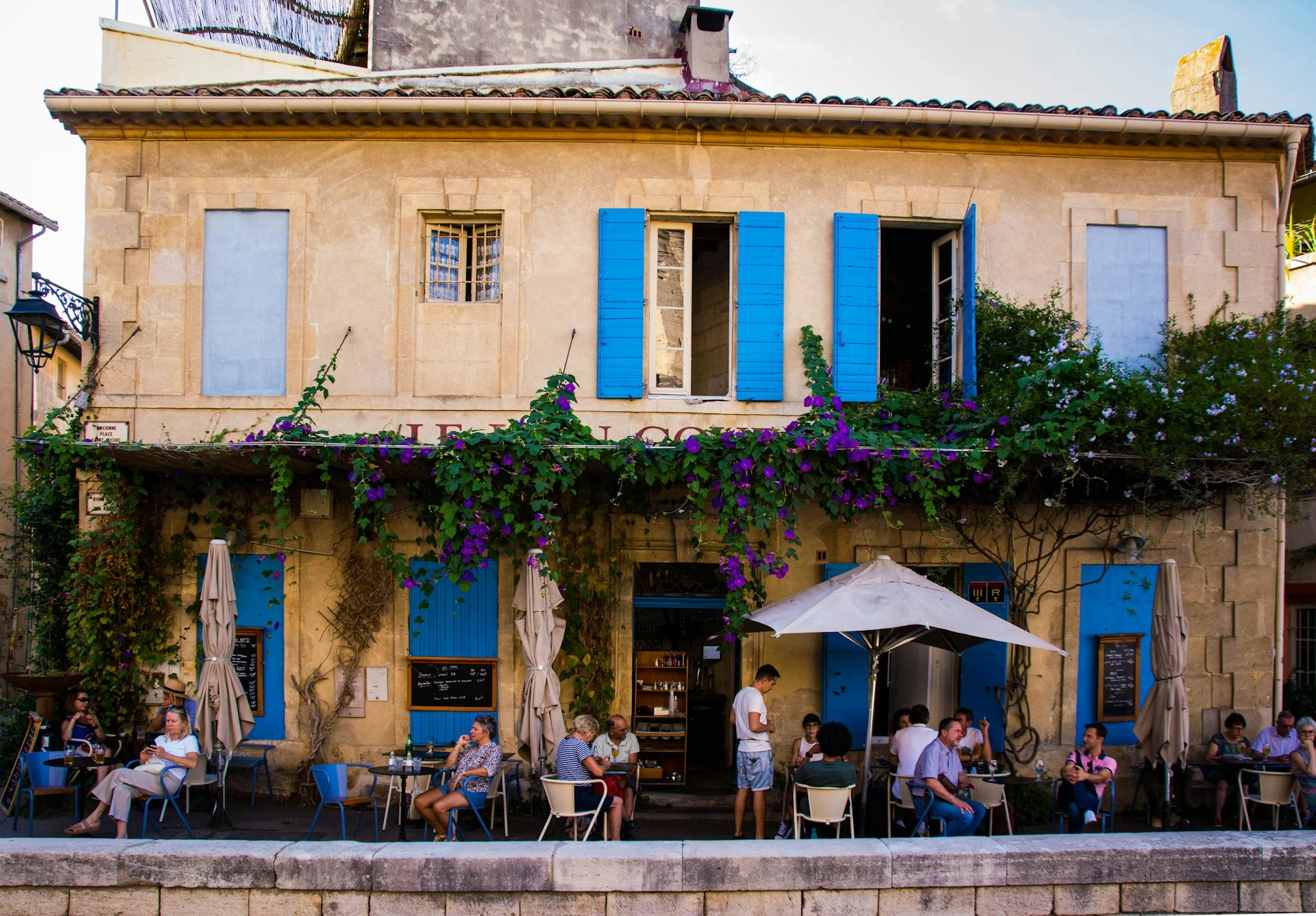 Top 10 Best Hotels in Arles – Stay in Style & Comfort