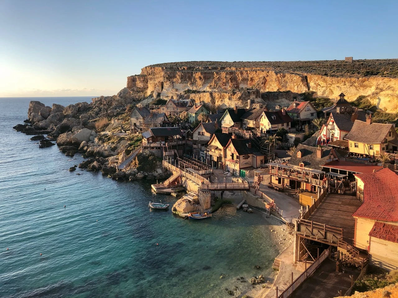 How to Make a Travel Video: 7 Essential Tips and Tricks for Beginners